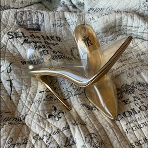 $Sale$ Jessica Rich Clear heels